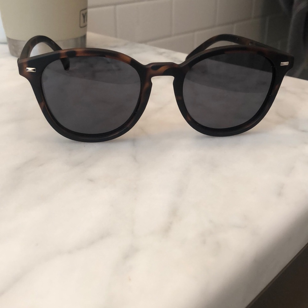 Le Specs sunglasses